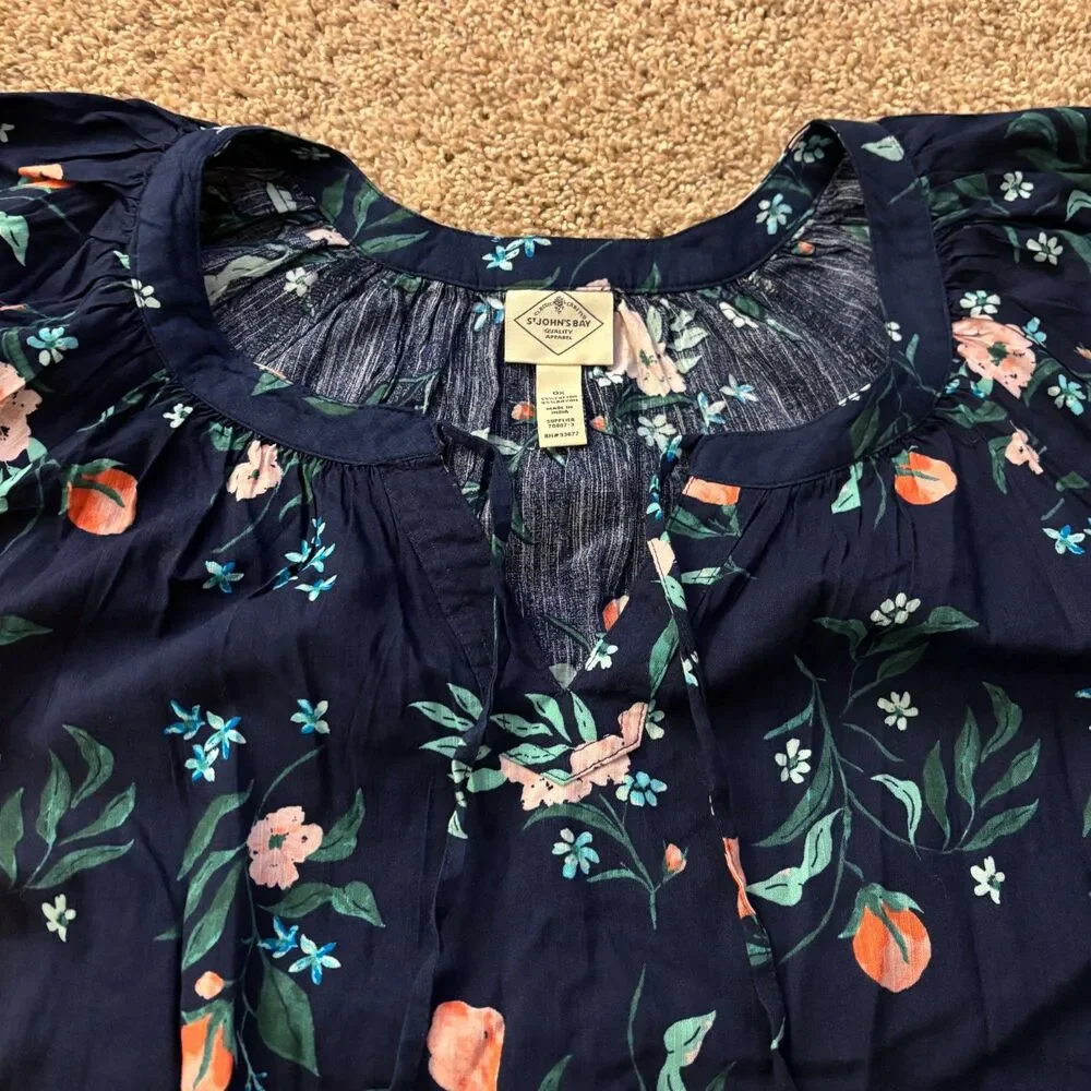 St. John's Bay Blouse Womens 0X Navy Floral Peasant Short Sleeve NWT - Picture 3 of 7